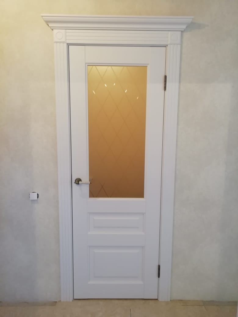 Модель Эрмитаж-2, стеко Ромб с капителью и розетками 